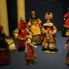 Im Stadtmuseum in Kaufbeuren kann derzeit eine ganz besondere Ausstellung bestaunt werden. Vom 18. November 2022 bis zum 5. Februar 2023 können Besucher bei der einmaligen Sonderausstellung  "Alle Jahre wieder. Eine Reise in die Welt der Krippen" in die vielfältige und historische Welt der Krippen eintauchen.
Ausstellungsstücke reichen teils bis ins 15. Jahrhundert zurückDie Ausstellung zeigt verschiedene Krippen und vor allem unterschiedlichste Krippenfiguren. Dabei gibt es Ausstellungsstücke aus dem 20. Jahrhundert, die noch relativ neu sind, aber auch historische Exponate. Die ältesten Stücke sind teils sogar aus dem 15. Jahrhundert. Zudem sind viele Exponate handgemacht. 
[video]https://www.youtube.com/watch?v=xeulSO-nXws[/video]Es gibt eine Menge zu entdeckenDie Materialien, aus denen die Figuren gemacht sind, reichen von Wachs über Holz zu verschiedensten Stoffen und Terrakotta bis hin zu Papier.Neben den Krippen und weihnachtlichen Figurenszenen gibt es außerdem kostbar gekleidete Jesuskinder. Und sogenannte Fatschenkinder erzählen von den unerfüllten Wünschen so mancher Novizin in Frauenklöstern. Petra Weber, die Leiterin des Stadtmuseums Kaufbeuren fast es treffend zusammen: "Man kann da ganz ganz viel entdecken."