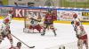 In der Memminger Eissporthalle hat der ECDC Memmingen vor 1.408 Zuschauern sein Heimspiel gegen den EHC Klostersee deutlich mit 5:1 gewinnen.
Schneller AusgleichDie Gäste gingen zwar in der achten Minute mit 0:1 in Führung, die aber von Sven Schirrmacher in der 19. Minute egalisiert wurde. Im zweiten Abschnitt und auch im letzten Drittel bauten die Indians mit jeweils 2 Toren ihren Vorsprung auf 5:1 aus. Die Tore erzielten in der 29. Minute Maxim Kryvorutskyy, in der 35. Minute Matej Pekr.Indians klar überlegenIm letzten Abschnitt kamen noch die Tore von Dominik Meisinger (45. Minute) und Jaroslav Hafenrichter konnte einen mustergültigen Konter in der 58. Minute versenken. Weil die Gäste mit ihrer 0:1 Führung bereits ihr Pulver verschossen bzw. Marco Eisenhut, den Memminger Goalie auf dem Posten sahen, endete die Begegnung mit einem verdienten 5:1 für die Memminger Indians.