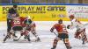 In der Memminger Eissporthalle hat der ECDC Memmingen vor 1.408 Zuschauern sein Heimspiel gegen den EHC Klostersee deutlich mit 5:1 gewinnen.
Schneller AusgleichDie Gäste gingen zwar in der achten Minute mit 0:1 in Führung, die aber von Sven Schirrmacher in der 19. Minute egalisiert wurde. Im zweiten Abschnitt und auch im letzten Drittel bauten die Indians mit jeweils 2 Toren ihren Vorsprung auf 5:1 aus. Die Tore erzielten in der 29. Minute Maxim Kryvorutskyy, in der 35. Minute Matej Pekr.Indians klar überlegenIm letzten Abschnitt kamen noch die Tore von Dominik Meisinger (45. Minute) und Jaroslav Hafenrichter konnte einen mustergültigen Konter in der 58. Minute versenken. Weil die Gäste mit ihrer 0:1 Führung bereits ihr Pulver verschossen bzw. Marco Eisenhut, den Memminger Goalie auf dem Posten sahen, endete die Begegnung mit einem verdienten 5:1 für die Memminger Indians.