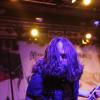 Seit über vier Jahrzehnten prägen "Grave Digger" die internationale Heavy-Metal- Szene. Ihren 40. Geburtstag feiert die Band derzeit mit einer Deutschlandtour. Mit dabei sind auch die Bands "Cellar Stone" und "Mystic Prophecy". Am Samstag machten die Musiker Station im Kaminwerk Memmingen. 
Viele Zuschauer verfolgen KonzertIn diesem Jahr werden es bereits 43 Jahre "Grave Digger". Die deutsche Metal-Band ist mit ihrer aktuellen "Knights & Riots" Tour in Deutschland unterwegs. Die Band aus Gladbeck um Sänger Chris Boltendahl war am Samstag im Kaminwerk Memmingen zu Gast und sorgte für mächtig Stimmung unter den Zuschauern, die trotz der widrigen Wetterverhältnissen zahlreich erschienen waren.Metal-Power aus dem AllgäuIm Vorprogramm von "Grave Digger" zeigte die Power-Metal-Band "Mystic Prophecy" um Sänger RD Liapakis aus Bad Grönenbach, was sie drauf hat. Für die Allgäuer war das aber nicht der einzige Auftritt in diesem Jahr im Kaminwerk. Am 17. Mai werden sie dort ihr neues Album vorstellen, unterstützt von "Hammer King". Die Fans können sich außerdem auf 100 Liter Freibier freuen. Hoher WiedererkennungswertSeit 2018 gibt es die griechische Band "Cellar Stone". Im Kaminwerk präsentierte die Band nun einige Songs aus ihren beiden Alben, die mittlerweile auf dem Markt sind. Die Mischung aus 80er Jahre Rock und derzeitigem Rock prägt sich relativ schnell ein und hat Wiedererkennungswert.