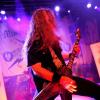 Seit über vier Jahrzehnten prägen "Grave Digger" die internationale Heavy-Metal- Szene. Ihren 40. Geburtstag feiert die Band derzeit mit einer Deutschlandtour. Mit dabei sind auch die Bands "Cellar Stone" und "Mystic Prophecy". Am Samstag machten die Musiker Station im Kaminwerk Memmingen. 
Viele Zuschauer verfolgen KonzertIn diesem Jahr werden es bereits 43 Jahre "Grave Digger". Die deutsche Metal-Band ist mit ihrer aktuellen "Knights & Riots" Tour in Deutschland unterwegs. Die Band aus Gladbeck um Sänger Chris Boltendahl war am Samstag im Kaminwerk Memmingen zu Gast und sorgte für mächtig Stimmung unter den Zuschauern, die trotz der widrigen Wetterverhältnissen zahlreich erschienen waren.Metal-Power aus dem AllgäuIm Vorprogramm von "Grave Digger" zeigte die Power-Metal-Band "Mystic Prophecy" um Sänger RD Liapakis aus Bad Grönenbach, was sie drauf hat. Für die Allgäuer war das aber nicht der einzige Auftritt in diesem Jahr im Kaminwerk. Am 17. Mai werden sie dort ihr neues Album vorstellen, unterstützt von "Hammer King". Die Fans können sich außerdem auf 100 Liter Freibier freuen. Hoher WiedererkennungswertSeit 2018 gibt es die griechische Band "Cellar Stone". Im Kaminwerk präsentierte die Band nun einige Songs aus ihren beiden Alben, die mittlerweile auf dem Markt sind. Die Mischung aus 80er Jahre Rock und derzeitigem Rock prägt sich relativ schnell ein und hat Wiedererkennungswert.