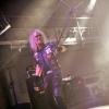 Seit über vier Jahrzehnten prägen "Grave Digger" die internationale Heavy-Metal- Szene. Ihren 40. Geburtstag feiert die Band derzeit mit einer Deutschlandtour. Mit dabei sind auch die Bands "Cellar Stone" und "Mystic Prophecy". Am Samstag machten die Musiker Station im Kaminwerk Memmingen. 
Viele Zuschauer verfolgen KonzertIn diesem Jahr werden es bereits 43 Jahre "Grave Digger". Die deutsche Metal-Band ist mit ihrer aktuellen "Knights & Riots" Tour in Deutschland unterwegs. Die Band aus Gladbeck um Sänger Chris Boltendahl war am Samstag im Kaminwerk Memmingen zu Gast und sorgte für mächtig Stimmung unter den Zuschauern, die trotz der widrigen Wetterverhältnissen zahlreich erschienen waren.Metal-Power aus dem AllgäuIm Vorprogramm von "Grave Digger" zeigte die Power-Metal-Band "Mystic Prophecy" um Sänger RD Liapakis aus Bad Grönenbach, was sie drauf hat. Für die Allgäuer war das aber nicht der einzige Auftritt in diesem Jahr im Kaminwerk. Am 17. Mai werden sie dort ihr neues Album vorstellen, unterstützt von "Hammer King". Die Fans können sich außerdem auf 100 Liter Freibier freuen. Hoher WiedererkennungswertSeit 2018 gibt es die griechische Band "Cellar Stone". Im Kaminwerk präsentierte die Band nun einige Songs aus ihren beiden Alben, die mittlerweile auf dem Markt sind. Die Mischung aus 80er Jahre Rock und derzeitigem Rock prägt sich relativ schnell ein und hat Wiedererkennungswert.