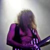 Seit über vier Jahrzehnten prägen "Grave Digger" die internationale Heavy-Metal- Szene. Ihren 40. Geburtstag feiert die Band derzeit mit einer Deutschlandtour. Mit dabei sind auch die Bands "Cellar Stone" und "Mystic Prophecy". Am Samstag machten die Musiker Station im Kaminwerk Memmingen. 
Viele Zuschauer verfolgen KonzertIn diesem Jahr werden es bereits 43 Jahre "Grave Digger". Die deutsche Metal-Band ist mit ihrer aktuellen "Knights & Riots" Tour in Deutschland unterwegs. Die Band aus Gladbeck um Sänger Chris Boltendahl war am Samstag im Kaminwerk Memmingen zu Gast und sorgte für mächtig Stimmung unter den Zuschauern, die trotz der widrigen Wetterverhältnissen zahlreich erschienen waren.Metal-Power aus dem AllgäuIm Vorprogramm von "Grave Digger" zeigte die Power-Metal-Band "Mystic Prophecy" um Sänger RD Liapakis aus Bad Grönenbach, was sie drauf hat. Für die Allgäuer war das aber nicht der einzige Auftritt in diesem Jahr im Kaminwerk. Am 17. Mai werden sie dort ihr neues Album vorstellen, unterstützt von "Hammer King". Die Fans können sich außerdem auf 100 Liter Freibier freuen. Hoher WiedererkennungswertSeit 2018 gibt es die griechische Band "Cellar Stone". Im Kaminwerk präsentierte die Band nun einige Songs aus ihren beiden Alben, die mittlerweile auf dem Markt sind. Die Mischung aus 80er Jahre Rock und derzeitigem Rock prägt sich relativ schnell ein und hat Wiedererkennungswert.