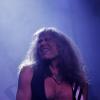 Seit über vier Jahrzehnten prägen "Grave Digger" die internationale Heavy-Metal- Szene. Ihren 40. Geburtstag feiert die Band derzeit mit einer Deutschlandtour. Mit dabei sind auch die Bands "Cellar Stone" und "Mystic Prophecy". Am Samstag machten die Musiker Station im Kaminwerk Memmingen. 
Viele Zuschauer verfolgen KonzertIn diesem Jahr werden es bereits 43 Jahre "Grave Digger". Die deutsche Metal-Band ist mit ihrer aktuellen "Knights & Riots" Tour in Deutschland unterwegs. Die Band aus Gladbeck um Sänger Chris Boltendahl war am Samstag im Kaminwerk Memmingen zu Gast und sorgte für mächtig Stimmung unter den Zuschauern, die trotz der widrigen Wetterverhältnissen zahlreich erschienen waren.Metal-Power aus dem AllgäuIm Vorprogramm von "Grave Digger" zeigte die Power-Metal-Band "Mystic Prophecy" um Sänger RD Liapakis aus Bad Grönenbach, was sie drauf hat. Für die Allgäuer war das aber nicht der einzige Auftritt in diesem Jahr im Kaminwerk. Am 17. Mai werden sie dort ihr neues Album vorstellen, unterstützt von "Hammer King". Die Fans können sich außerdem auf 100 Liter Freibier freuen. Hoher WiedererkennungswertSeit 2018 gibt es die griechische Band "Cellar Stone". Im Kaminwerk präsentierte die Band nun einige Songs aus ihren beiden Alben, die mittlerweile auf dem Markt sind. Die Mischung aus 80er Jahre Rock und derzeitigem Rock prägt sich relativ schnell ein und hat Wiedererkennungswert.