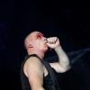 Am Freitag ging es im ausverkauften Kaminwerk in Memmingen heiß her. "Völkerball", die 2008 gegründete Rammstein Tribute Band aus Koblenz mit Sänger und Frontmann René Anlauff, eröffnete die Konzertsaison '23 im Kaminwerk. 
[embedcode=a3eam6gaobe][/embedcode]
Über 2 Stunden lang Titel von Rammstein mit dazugehöriger Bühnen und Pyroshow ließen keine Wünsche offen und das Publikum dankte es, indem viele Titel lautstark mitgesungen wurden. Auch die legendären Bootsfahrt von Keyboarder Andi über die Köpfe der Zuschauer durfte nicht fehlen.
"Heldmaschine" kommt im MärzAm 25. März ist "Heldmaschine", ein Parallelprojekt zu Völkerball, im Kaminwerk zu Gast. Mit fast der gleichen Besetzung gibt es hier nur eigene Titel mit mehr elektronischen Elementen. Man merkt zwar die Entstehung aus Völkerball durch die musikalische Ähnlichkeit, aber von Rammstein wird hier kein einziger Titel gecovert.