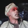 Am Freitag ging es im ausverkauften Kaminwerk in Memmingen heiß her. "Völkerball", die 2008 gegründete Rammstein Tribute Band aus Koblenz mit Sänger und Frontmann René Anlauff, eröffnete die Konzertsaison '23 im Kaminwerk. 
[embedcode=a3eam6gaobe][/embedcode]
Über 2 Stunden lang Titel von Rammstein mit dazugehöriger Bühnen und Pyroshow ließen keine Wünsche offen und das Publikum dankte es, indem viele Titel lautstark mitgesungen wurden. Auch die legendären Bootsfahrt von Keyboarder Andi über die Köpfe der Zuschauer durfte nicht fehlen.
"Heldmaschine" kommt im MärzAm 25. März ist "Heldmaschine", ein Parallelprojekt zu Völkerball, im Kaminwerk zu Gast. Mit fast der gleichen Besetzung gibt es hier nur eigene Titel mit mehr elektronischen Elementen. Man merkt zwar die Entstehung aus Völkerball durch die musikalische Ähnlichkeit, aber von Rammstein wird hier kein einziger Titel gecovert.