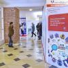 Zum siebten Mal fand am Samstag, 11. Februar 2023 die Messe "Freiraum" in der Memminger Stadthalle statt. Die Messe "Freiraum" steht für Job, Bildung und Gründung. Über 60 regionale Arbeitgeber und Bildungsinstitute informieren und beraten mit ihren Experten über Job und Karrieremöglichkeiten. 
"Jobwall" mit StellenangebotenFür Suchende nach einem passenden Arbeitsplatz standen die Bundesagentur für Arbeit und die Interessenvertretung 50+ zur Verfügung. Es gab außerdem eine "Jobwall", die einen Überblick über die aktuellen Stellenangebote geboten hat, und dabei die Möglichkeit, sich direkt bei den ausstellenden Firmen vor Ort zu bewerben. Auch bot sich ein Vortragsprogramm an, bei dem Referenten über Themen wie Fachkräftemangel, Wandel in Zeiten der Digitalisierung und berufliche Neuorientierung berieten.