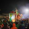 Bei idealen Bedingungen startete am Freitagabend der diesjährige Nachtumzug in Schöllang. Zahlreiche Besucher bestaunten die 30 Gruppen und kreativ dekorierten Wagen.
