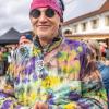 Nach vier Jahren Pause gab es am Samstag den 6. Günzer Karnevalszug. Bei fast frühlingshaftem Wetter zogen 350 Teilnehmer - von Kindergartenkindern bis hin zu den Wilden 70-ern - mit liebevoll gestalteten Kostümen und Wagen die Dorfstraße lang. Das Kinderprinzenpaar Paula I. und Timo I. haben von ihrer Burg aus den fast 4.000 Zuschauern zugewinkt. Für die musikalische Unterstützung im Zug sorgten die Westerheimer Musikanten und die Laub'ner Blasmusik.
 
Fotos: Thomas Weigert
 
 
 