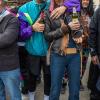 Nach vier Jahren Pause gab es am Samstag den 6. Günzer Karnevalszug. Bei fast frühlingshaftem Wetter zogen 350 Teilnehmer - von Kindergartenkindern bis hin zu den Wilden 70-ern - mit liebevoll gestalteten Kostümen und Wagen die Dorfstraße lang. Das Kinderprinzenpaar Paula I. und Timo I. haben von ihrer Burg aus den fast 4.000 Zuschauern zugewinkt. Für die musikalische Unterstützung im Zug sorgten die Westerheimer Musikanten und die Laub'ner Blasmusik.
 
Fotos: Thomas Weigert
 
 
 