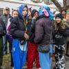 Nach vier Jahren Pause gab es am Samstag den 6. Günzer Karnevalszug. Bei fast frühlingshaftem Wetter zogen 350 Teilnehmer - von Kindergartenkindern bis hin zu den Wilden 70-ern - mit liebevoll gestalteten Kostümen und Wagen die Dorfstraße lang. Das Kinderprinzenpaar Paula I. und Timo I. haben von ihrer Burg aus den fast 4.000 Zuschauern zugewinkt. Für die musikalische Unterstützung im Zug sorgten die Westerheimer Musikanten und die Laub'ner Blasmusik.
 
Fotos: Thomas Weigert
 
 
 