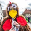 Nach vier Jahren Pause gab es am Samstag den 6. Günzer Karnevalszug. Bei fast frühlingshaftem Wetter zogen 350 Teilnehmer - von Kindergartenkindern bis hin zu den Wilden 70-ern - mit liebevoll gestalteten Kostümen und Wagen die Dorfstraße lang. Das Kinderprinzenpaar Paula I. und Timo I. haben von ihrer Burg aus den fast 4.000 Zuschauern zugewinkt. Für die musikalische Unterstützung im Zug sorgten die Westerheimer Musikanten und die Laub'ner Blasmusik.
 
Fotos: Thomas Weigert
 
 
 