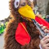 Nach vier Jahren Pause gab es am Samstag den 6. Günzer Karnevalszug. Bei fast frühlingshaftem Wetter zogen 350 Teilnehmer - von Kindergartenkindern bis hin zu den Wilden 70-ern - mit liebevoll gestalteten Kostümen und Wagen die Dorfstraße lang. Das Kinderprinzenpaar Paula I. und Timo I. haben von ihrer Burg aus den fast 4.000 Zuschauern zugewinkt. Für die musikalische Unterstützung im Zug sorgten die Westerheimer Musikanten und die Laub'ner Blasmusik.
 
Fotos: Thomas Weigert
 
 
 