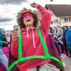 Nach vier Jahren Pause gab es am Samstag den 6. Günzer Karnevalszug. Bei fast frühlingshaftem Wetter zogen 350 Teilnehmer - von Kindergartenkindern bis hin zu den Wilden 70-ern - mit liebevoll gestalteten Kostümen und Wagen die Dorfstraße lang. Das Kinderprinzenpaar Paula I. und Timo I. haben von ihrer Burg aus den fast 4.000 Zuschauern zugewinkt. Für die musikalische Unterstützung im Zug sorgten die Westerheimer Musikanten und die Laub'ner Blasmusik.
 
Fotos: Thomas Weigert
 
 
 