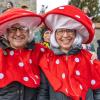 Nach vier Jahren Pause gab es am Samstag den 6. Günzer Karnevalszug. Bei fast frühlingshaftem Wetter zogen 350 Teilnehmer - von Kindergartenkindern bis hin zu den Wilden 70-ern - mit liebevoll gestalteten Kostümen und Wagen die Dorfstraße lang. Das Kinderprinzenpaar Paula I. und Timo I. haben von ihrer Burg aus den fast 4.000 Zuschauern zugewinkt. Für die musikalische Unterstützung im Zug sorgten die Westerheimer Musikanten und die Laub'ner Blasmusik.
 
Fotos: Thomas Weigert
 
 
 
