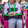 Nach vier Jahren Pause gab es am Samstag den 6. Günzer Karnevalszug. Bei fast frühlingshaftem Wetter zogen 350 Teilnehmer - von Kindergartenkindern bis hin zu den Wilden 70-ern - mit liebevoll gestalteten Kostümen und Wagen die Dorfstraße lang. Das Kinderprinzenpaar Paula I. und Timo I. haben von ihrer Burg aus den fast 4.000 Zuschauern zugewinkt. Für die musikalische Unterstützung im Zug sorgten die Westerheimer Musikanten und die Laub'ner Blasmusik.
 
Fotos: Thomas Weigert
 
 
 
