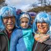 Nach vier Jahren Pause gab es am Samstag den 6. Günzer Karnevalszug. Bei fast frühlingshaftem Wetter zogen 350 Teilnehmer - von Kindergartenkindern bis hin zu den Wilden 70-ern - mit liebevoll gestalteten Kostümen und Wagen die Dorfstraße lang. Das Kinderprinzenpaar Paula I. und Timo I. haben von ihrer Burg aus den fast 4.000 Zuschauern zugewinkt. Für die musikalische Unterstützung im Zug sorgten die Westerheimer Musikanten und die Laub'ner Blasmusik.
 
Fotos: Thomas Weigert
 
 
 
