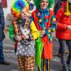 Nach vier Jahren Pause gab es am Samstag den 6. Günzer Karnevalszug. Bei fast frühlingshaftem Wetter zogen 350 Teilnehmer - von Kindergartenkindern bis hin zu den Wilden 70-ern - mit liebevoll gestalteten Kostümen und Wagen die Dorfstraße lang. Das Kinderprinzenpaar Paula I. und Timo I. haben von ihrer Burg aus den fast 4.000 Zuschauern zugewinkt. Für die musikalische Unterstützung im Zug sorgten die Westerheimer Musikanten und die Laub'ner Blasmusik.
 
Fotos: Thomas Weigert
 
 
 