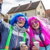 Nach vier Jahren Pause gab es am Samstag den 6. Günzer Karnevalszug. Bei fast frühlingshaftem Wetter zogen 350 Teilnehmer - von Kindergartenkindern bis hin zu den Wilden 70-ern - mit liebevoll gestalteten Kostümen und Wagen die Dorfstraße lang. Das Kinderprinzenpaar Paula I. und Timo I. haben von ihrer Burg aus den fast 4.000 Zuschauern zugewinkt. Für die musikalische Unterstützung im Zug sorgten die Westerheimer Musikanten und die Laub'ner Blasmusik.
 
Fotos: Thomas Weigert
 
 
 