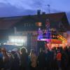 Bei idealen Bedingungen startete am Freitagabend der diesjährige Nachtumzug in Schöllang. Zahlreiche Besucher bestaunten die 30 Gruppen und kreativ dekorierten Wagen.
