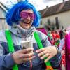 Nach vier Jahren Pause gab es am Samstag den 6. Günzer Karnevalszug. Bei fast frühlingshaftem Wetter zogen 350 Teilnehmer - von Kindergartenkindern bis hin zu den Wilden 70-ern - mit liebevoll gestalteten Kostümen und Wagen die Dorfstraße lang. Das Kinderprinzenpaar Paula I. und Timo I. haben von ihrer Burg aus den fast 4.000 Zuschauern zugewinkt. Für die musikalische Unterstützung im Zug sorgten die Westerheimer Musikanten und die Laub'ner Blasmusik.
 
Fotos: Thomas Weigert
 
 
 