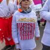 Nach vier Jahren Pause gab es am Samstag den 6. Günzer Karnevalszug. Bei fast frühlingshaftem Wetter zogen 350 Teilnehmer - von Kindergartenkindern bis hin zu den Wilden 70-ern - mit liebevoll gestalteten Kostümen und Wagen die Dorfstraße lang. Das Kinderprinzenpaar Paula I. und Timo I. haben von ihrer Burg aus den fast 4.000 Zuschauern zugewinkt. Für die musikalische Unterstützung im Zug sorgten die Westerheimer Musikanten und die Laub'ner Blasmusik.
 
Fotos: Thomas Weigert
 
 
 