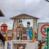 Am Faschingsumzug in Wertach haben am Sonntag 25 Wagen und 26 Fußgruppen teilgenommen. Der Wettergott war den Wertachern auch wohl gesonnen. Es blieb trocken. Einige tausend Zuschauer sahen sich den Umzug an.
 
Fotos: Christian Bischoff
