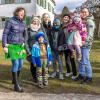 Nach vier Jahren Pause gab es am Samstag den 6. Günzer Karnevalszug. Bei fast frühlingshaftem Wetter zogen 350 Teilnehmer - von Kindergartenkindern bis hin zu den Wilden 70-ern - mit liebevoll gestalteten Kostümen und Wagen die Dorfstraße lang. Das Kinderprinzenpaar Paula I. und Timo I. haben von ihrer Burg aus den fast 4.000 Zuschauern zugewinkt. Für die musikalische Unterstützung im Zug sorgten die Westerheimer Musikanten und die Laub'ner Blasmusik.
 
Fotos: Thomas Weigert
 
 
 