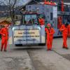 Am Faschingsumzug in Wertach haben am Sonntag 25 Wagen und 26 Fußgruppen teilgenommen. Der Wettergott war den Wertachern auch wohl gesonnen. Es blieb trocken. Einige tausend Zuschauer sahen sich den Umzug an.
 
Fotos: Christian Bischoff