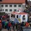 Am Faschingsumzug in Wertach haben am Sonntag 25 Wagen und 26 Fußgruppen teilgenommen. Der Wettergott war den Wertachern auch wohl gesonnen. Es blieb trocken. Einige tausend Zuschauer sahen sich den Umzug an.
 
Fotos: Christian Bischoff