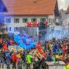 Am Faschingsumzug in Wertach haben am Sonntag 25 Wagen und 26 Fußgruppen teilgenommen. Der Wettergott war den Wertachern auch wohl gesonnen. Es blieb trocken. Einige tausend Zuschauer sahen sich den Umzug an.
 
Fotos: Christian Bischoff