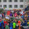 Am Faschingsumzug in Wertach haben am Sonntag 25 Wagen und 26 Fußgruppen teilgenommen. Der Wettergott war den Wertachern auch wohl gesonnen. Es blieb trocken. Einige tausend Zuschauer sahen sich den Umzug an.
 
Fotos: Christian Bischoff