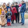Nach vier Jahren Pause gab es am Samstag den 6. Günzer Karnevalszug. Bei fast frühlingshaftem Wetter zogen 350 Teilnehmer - von Kindergartenkindern bis hin zu den Wilden 70-ern - mit liebevoll gestalteten Kostümen und Wagen die Dorfstraße lang. Das Kinderprinzenpaar Paula I. und Timo I. haben von ihrer Burg aus den fast 4.000 Zuschauern zugewinkt. Für die musikalische Unterstützung im Zug sorgten die Westerheimer Musikanten und die Laub'ner Blasmusik.
 
Fotos: Thomas Weigert
 
 
 