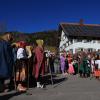 Auch im Oberstaufener Ortsteil Thalkirchdorf wurde - zwar eher klein, aber durchaus fein - Fasching gefeiert. Bei schönstem Frühlingswetter sahen sich am Dienstagnachmittag viele Besucher den Faschingsumzug an, bei dem Hexen, Bienen und kreative Faschingswagen für gute Laune sorgten.
 
 
Fotos: Christian Bischoff