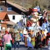 Am Faschingsdienstag sind in Friesenried wieder die Narren durch den Ort gezogen.