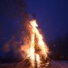 Über 1.000 Besucher sind am Sonntagabend auf den Kalvarienberg in Sonthofen gekommen, um den Fuken zu sehen.
