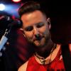 Vergangenen Freitag (24.03.2023) war die hessische Alternative-Rock-Band "April Art" im Kaminwerk Memmingen als Support von John Diva. Gegründet wurde die Band 2014 und schon 2 Jahre später wurde "April Art" mit dem Deutschen Rock Preis 2016 ausgezeichnet. Auf das Debütalbum "Rise & Fall" musste man sich bis 2019 gedulden. Wer sie Live sehen möchte, hat am 4.11. im ABDERA Biberach die Möglichkeit.
Fotos: Daniel Tretter
