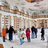 In Ottobeuren ist das Klostermuseum der Benediktinerabtei nach langer Renovierung am Samstag wieder eröffnet worden. Zahlreiche Besucher besichtigten am Tag der offenen Tür das neue Klostermuseum. 
 
Bilder: Fritz Pavlon