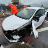 An der Auffahrt zur B19 sind am Mittwochmorgen zwei Autos frontal zusammengestoßen. 
 
Bilder: Franz Liss