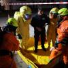 Gleich drei Szenarien hatte die Feuerwehr Oberstdorf am Montagabend gleichzeitig zu bekämpfen. Bei einer Großübung mit über 100 Kräften der Feuerwehr Oberstdorf, Rettenberg und Sonthofen zusammen sorgten die ehrenamtlichen Einsatzkräfte für viel Aufsehen in der Oberstdorfer Marktgemeinde.
 
Bilder: Benjamin Liss