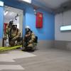 Zu einem brennenden Pkw, wurde die Feuerwehr Immenstadt am Dienstagabend in ihrem Übungsszenario in die Tiefgarage unter dem Klostergarten gerufen. Ein Elektro-Pkw fing Feuer und brannte direkt vor einem Technikraum, in dem sich gerade Mitarbeiter befanden. Die im Technikraum arbeitenden Personen wurden dabei verletzt und mussten gerettet werden.
 
Bilder: Benjamin Liss