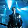 Die Band "Heldmaschine" war am Samstag im Kaminwerk Memmingen zu Gast. Zusammen mit Aeverium feierten die Koblenzer den Abschluss einer gelungenen Tour. Die ein oder andere Einlage durfte dabei nicht fehlen. Die Band ist ein "Nebenprojekt" des Völkerball-Sängers René Anlauff, der am 12. und 13. Januar wieder im Kaminwerk auftritt. Weil die Konzerte regelmäßig ausverkauft sind, hat man dieses Mal zwei Tage angesetzt.
 
Bilder: Daniel Tretter