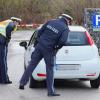 Während des Blitzmarathons 2023 kontrollierte die Polizei mit einem Lasermessgerät am Ortsausgang von Oberstdorf die Geschwindigkeiten, mit denen die Fahrzeuge dort unterwegs waren. Hier gilt Tempo 70. Ein Österreicher war dort allerdings mit 92 km/h unterwegs.
