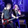 3.000 Gäste sind am Sonntag in die Big Box Allgäu in Kempten geströmt, um Klassiker der Rockgeschichte aus hochkarätiger Hand zu hören. Bei "Rock meets Classic" waren dieses Jahr Sascha Krebs, Mike Tramp (White Lion), Maggie Reilly (Mike Oldfield), Ronnie Romero (Rainbow), Mick Box & Bernie Shaw (Uriah Heep), Dee Snyder (Twisted Sister) und Joey Tempest (Europe) auf der komplett ausverkauften Tour dabei. In Kempten heizten sie ihrem Publikum ordentlich ein, das sich schon bald von seinen Plätzen erhob und mit den Musikern feierte. 