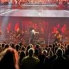 3.000 Gäste sind am Sonntag in die Big Box Allgäu in Kempten geströmt, um Klassiker der Rockgeschichte aus hochkarätiger Hand zu hören. Bei "Rock meets Classic" waren dieses Jahr Sascha Krebs, Mike Tramp (White Lion), Maggie Reilly (Mike Oldfield), Ronnie Romero (Rainbow), Mick Box & Bernie Shaw (Uriah Heep), Dee Snyder (Twisted Sister) und Joey Tempest (Europe) auf der komplett ausverkauften Tour dabei. In Kempten heizten sie ihrem Publikum ordentlich ein, das sich schon bald von seinen Plätzen erhob und mit den Musikern feierte. 