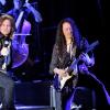 3.000 Gäste sind am Sonntag in die Big Box Allgäu in Kempten geströmt, um Klassiker der Rockgeschichte aus hochkarätiger Hand zu hören. Bei "Rock meets Classic" waren dieses Jahr Sascha Krebs, Mike Tramp (White Lion), Maggie Reilly (Mike Oldfield), Ronnie Romero (Rainbow), Mick Box & Bernie Shaw (Uriah Heep), Dee Snyder (Twisted Sister) und Joey Tempest (Europe) auf der komplett ausverkauften Tour dabei. In Kempten heizten sie ihrem Publikum ordentlich ein, das sich schon bald von seinen Plätzen erhob und mit den Musikern feierte. 