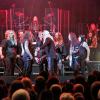 3.000 Gäste sind am Sonntag in die Big Box Allgäu in Kempten geströmt, um Klassiker der Rockgeschichte aus hochkarätiger Hand zu hören. Bei "Rock meets Classic" waren dieses Jahr Sascha Krebs, Mike Tramp (White Lion), Maggie Reilly (Mike Oldfield), Ronnie Romero (Rainbow), Mick Box & Bernie Shaw (Uriah Heep), Dee Snyder (Twisted Sister) und Joey Tempest (Europe) auf der komplett ausverkauften Tour dabei. In Kempten heizten sie ihrem Publikum ordentlich ein, das sich schon bald von seinen Plätzen erhob und mit den Musikern feierte. 