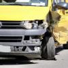 Auf der B12 zwischen Hergensweiler und Stockenweiler sind zwei Autos frontal zusammengestoßen. Rettungskräfte sind am Unfallort. 
 
Bilder: Davor Knappmeyer