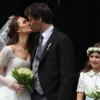 Sie haben Ja gesagt: Ludwig Prinz von Bayern (40) und seine Sophie-Alexandra Evekink (33) haben geheiratet - mit jeder Menge Ehrengästen aus Adel, Politik und Gesellschaft. Kein Wunder, ist der Bräutigam doch Ururenkel des letzten bayerischen Königs Ludwig III. Seine Braut stammt aus einer niederländisch-kanadischen Familie. Nach dem Hochzeitsgottesdienst zog das Paar zu den Klängen des Bayernliedes und unter dem Beifall zahlreicher Schaulustiger aus der Theatinerkirche aus, wo der Münchner Erzbischof und Kardinal Reinhard Marx den beiden das Sakrament der Ehe gespendet hatte. Hier die schönsten Bilder der Märchenhochzeit. 