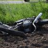 Nahe Dietmannsried: Mopedfahrer kollidiert mit Auto und wird tödlich verletzt. Der 85-jährige Mopedfahrer hatte am Pfingstsonntag gegen 16.15 Uhr nach ersten Erkenntnissen der Polizei dem herannahenden Mercedes bei der Einfahrt in die Kreisstraße die Vorfahrt genommen. Der Autofahrer konnte nicht mehr rechtzeitig abbremsen.
 
Bilder: Markus Dorer